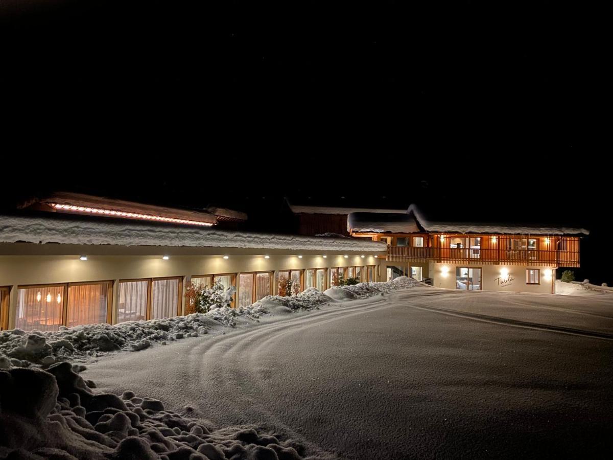 Tubla - Hof Maistatt Dobbiaco Bagian luar foto